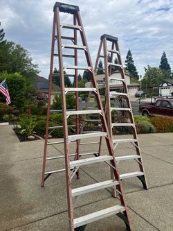 Werner 10 ft fiberglass ladder