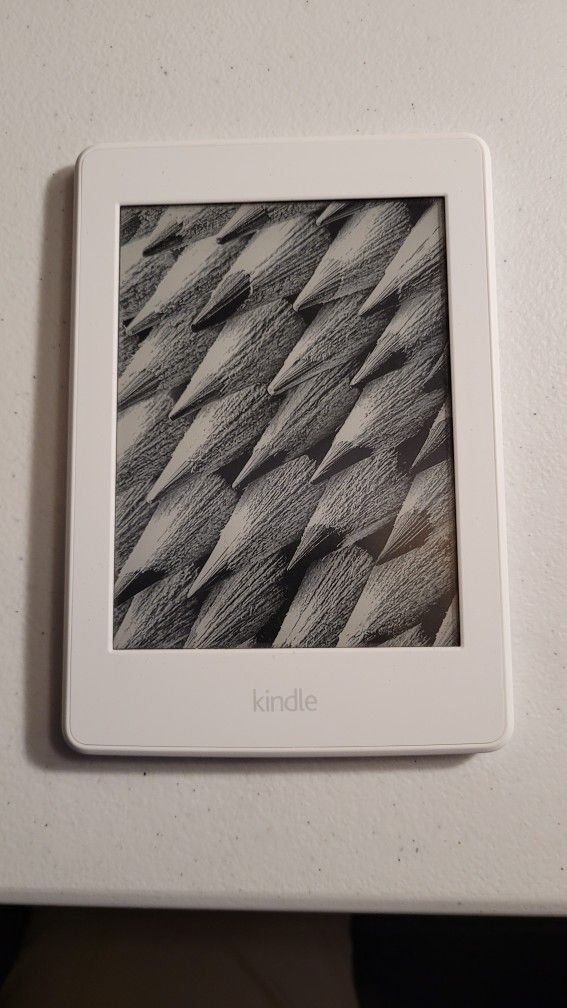 Amazon Kindle Paperwhite 7th Edition + Protective Cover