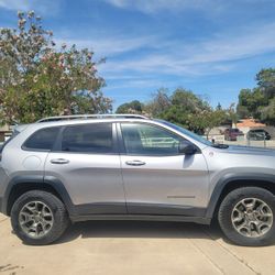 2020 Jeep Cherokee