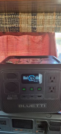Bluetti AC50B power supply station
