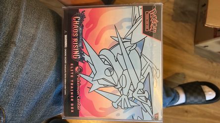 Pokémon Mega Evolution Chaos Rising Elite Trainer Box