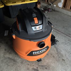 RIGID WET/DRY SHOP VACUUM 16G