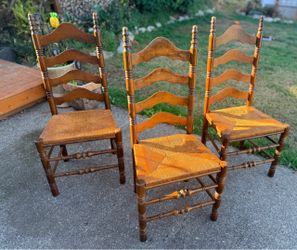 Set of 3 Vintage decorative 4-slat ladder back Rush seat chairs
