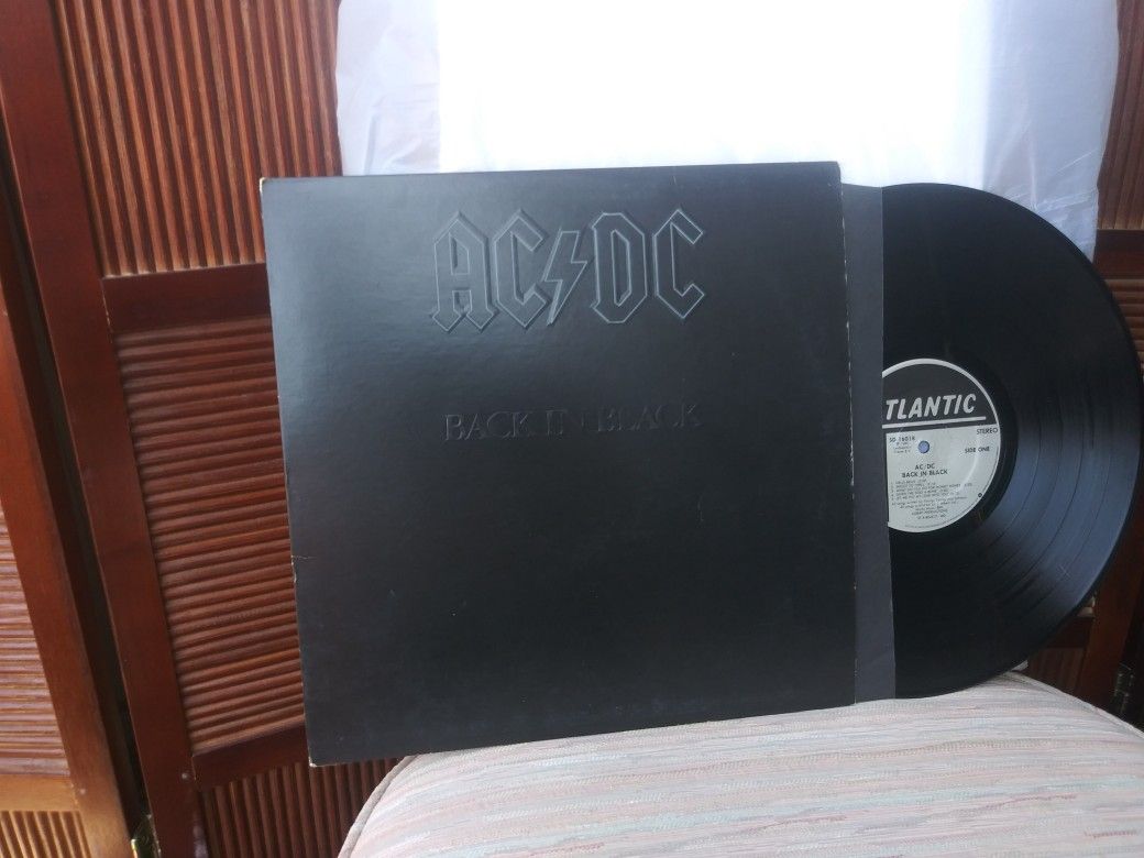AC/DC BACK IN BLACK (vinyl record)