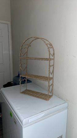 3 - tier shelf
