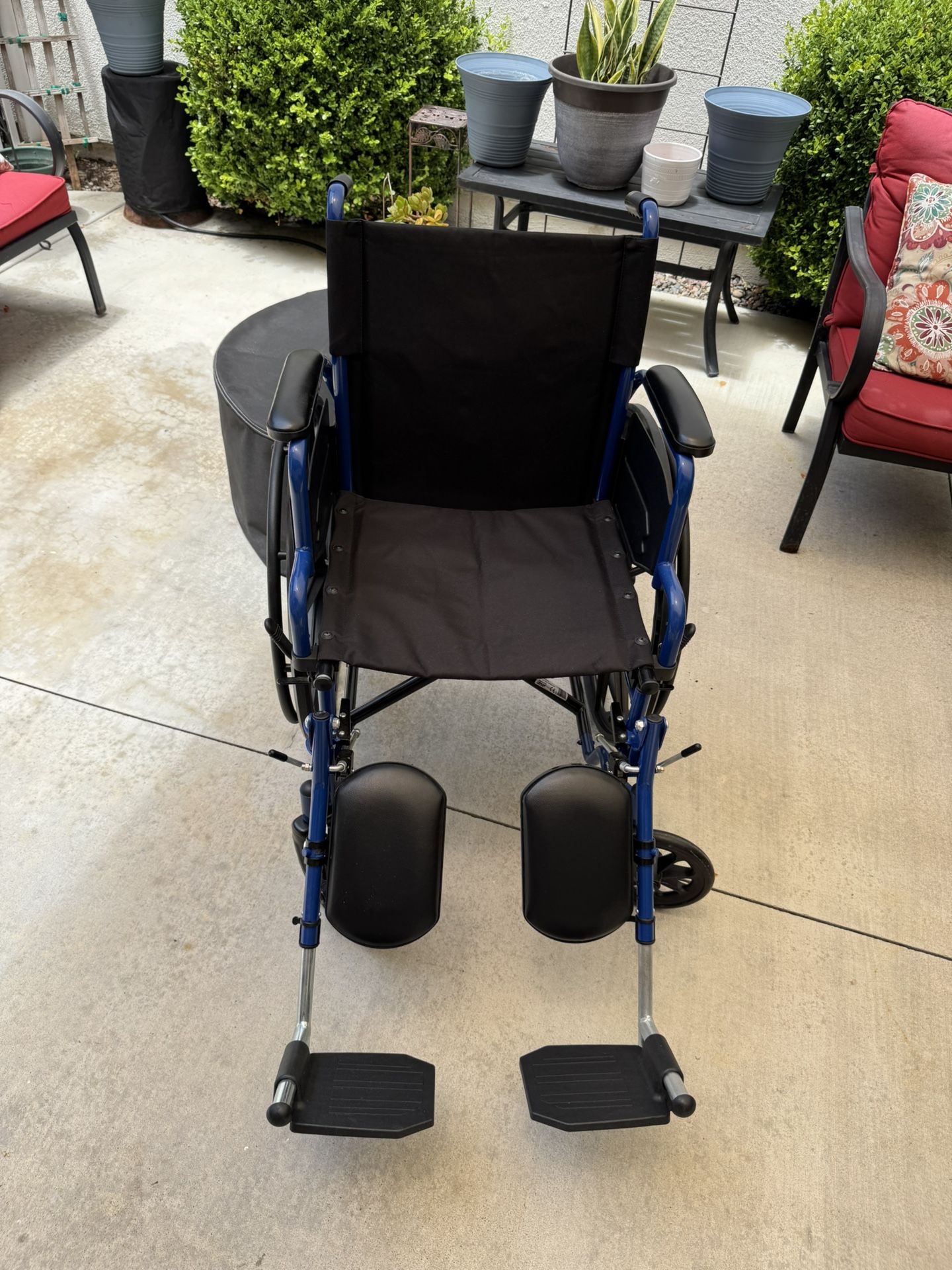 Drive Medical Blue Streak Light Weight Wheel Chair