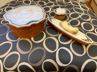 1940 Vintage Bakelite Beauty Set