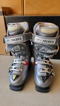 Tecnica Women Ski Boots Size 23-23.5