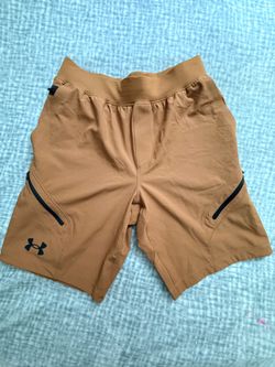NWT Under Armour Men's Unstoppable Cargo Shorts - Size M - Brown/Clay