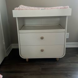 Diaper Changing Table And Dresser 