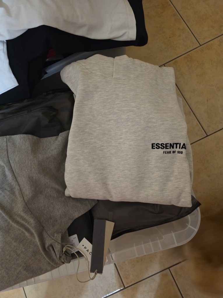 Essentials Fear Of God