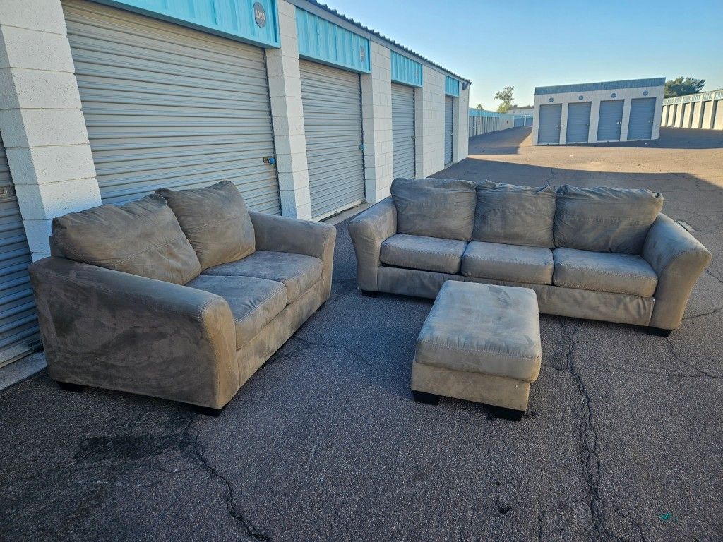 Couch Set Located In Mesa Main Street And Gilbert
