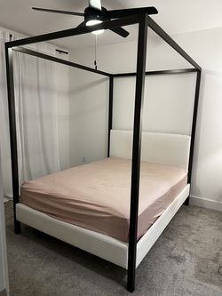 Queen Boucle Canopy Bed frame