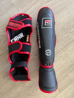 Combatcrnr Muay Thai Shin Guards, size young L