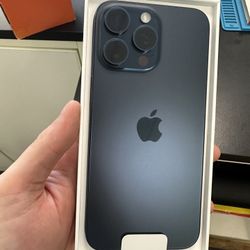 Unlocked iPhone 15 Pro Max 256GB - All Colors