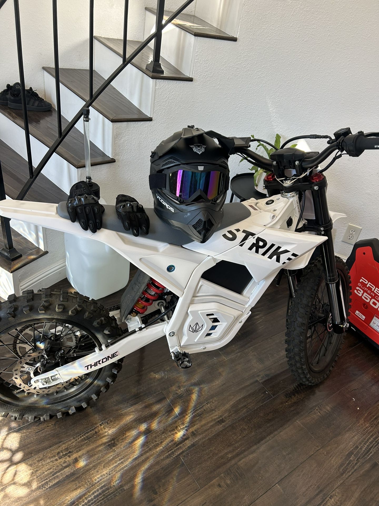 Strike Shadow 60 V Semi Brand New