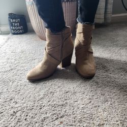 Tan boot heels