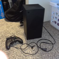 XBOX ONE X FOR PARTS (Broken)