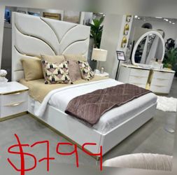 Modern Luxury white/Gold King bed frame
