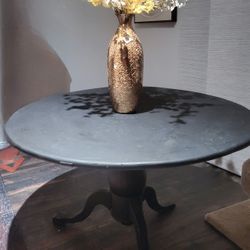 Dining Table Distressed Black Round