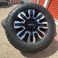 20s Chevy gmc 2500 Oem New 8x180 Rims Rines Wheels And tires 8lug