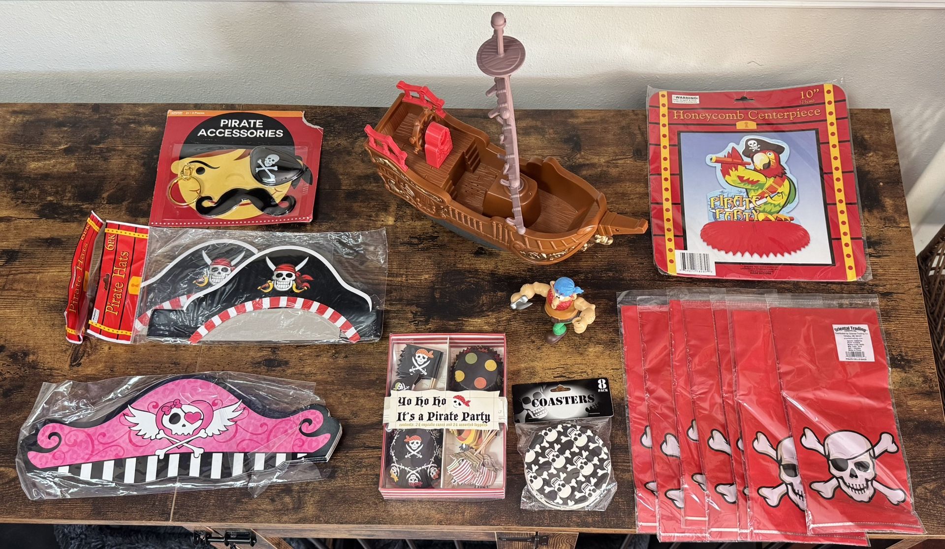 Pirate Party Supplies Bags Head Pieces Cake Ship makes noise etc $10 for All