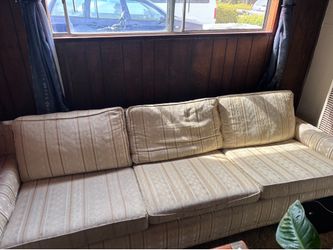 Vintage couch FREE