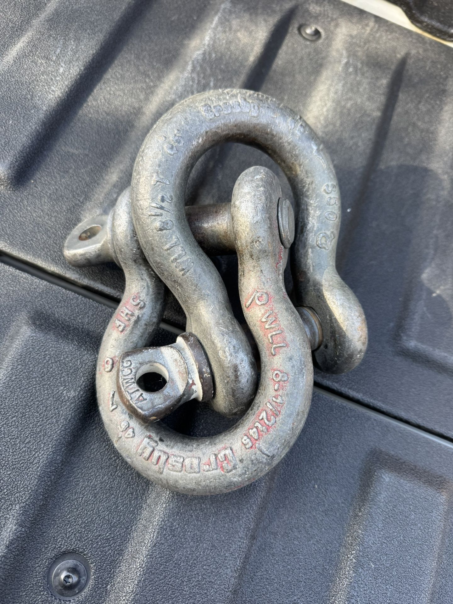 Crosby 8.5 Ton Working Load Limit Shackles