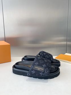 Women’s LV Slides