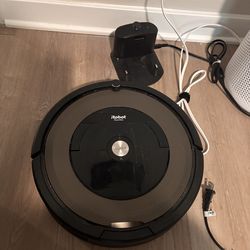 iRobot Roomba (Dark Brown and Black)