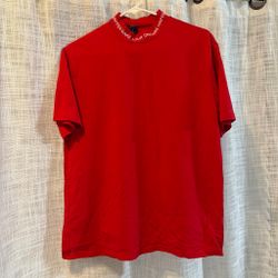 Women’s red shirt