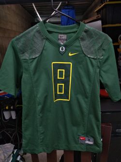 Women's Nike Oregon Ducks Mighty Oregon #8 Jersey Size Large