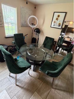 Kitchen table & chairs