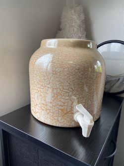 Marble Gold Design Porcelain Water Dispenser Crock