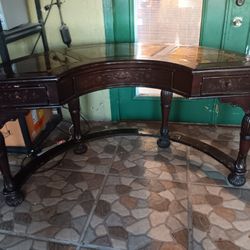Curved Desk