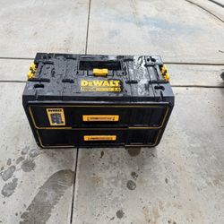 DeWalt Two Drawer Pack Out 