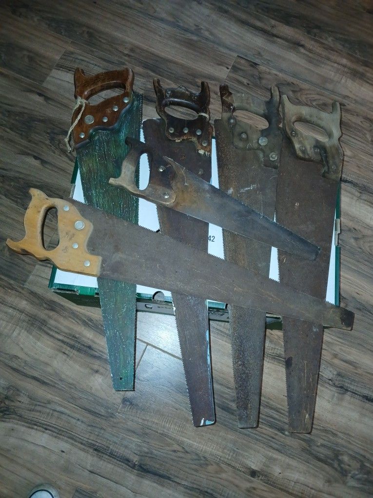 6 Old Handsaws