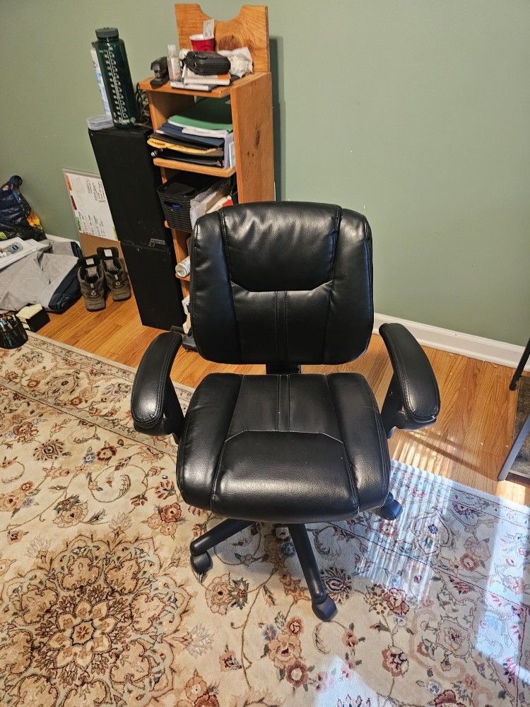 mini estate sale! 2 recliners love seats, 3 piece corner tables, L-shaped desk, a leather desk chair