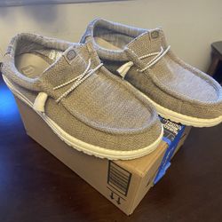 Mens Hey Dudes Sz 10