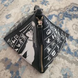 Pyramid Hieroglyphic Purse Hand Bag