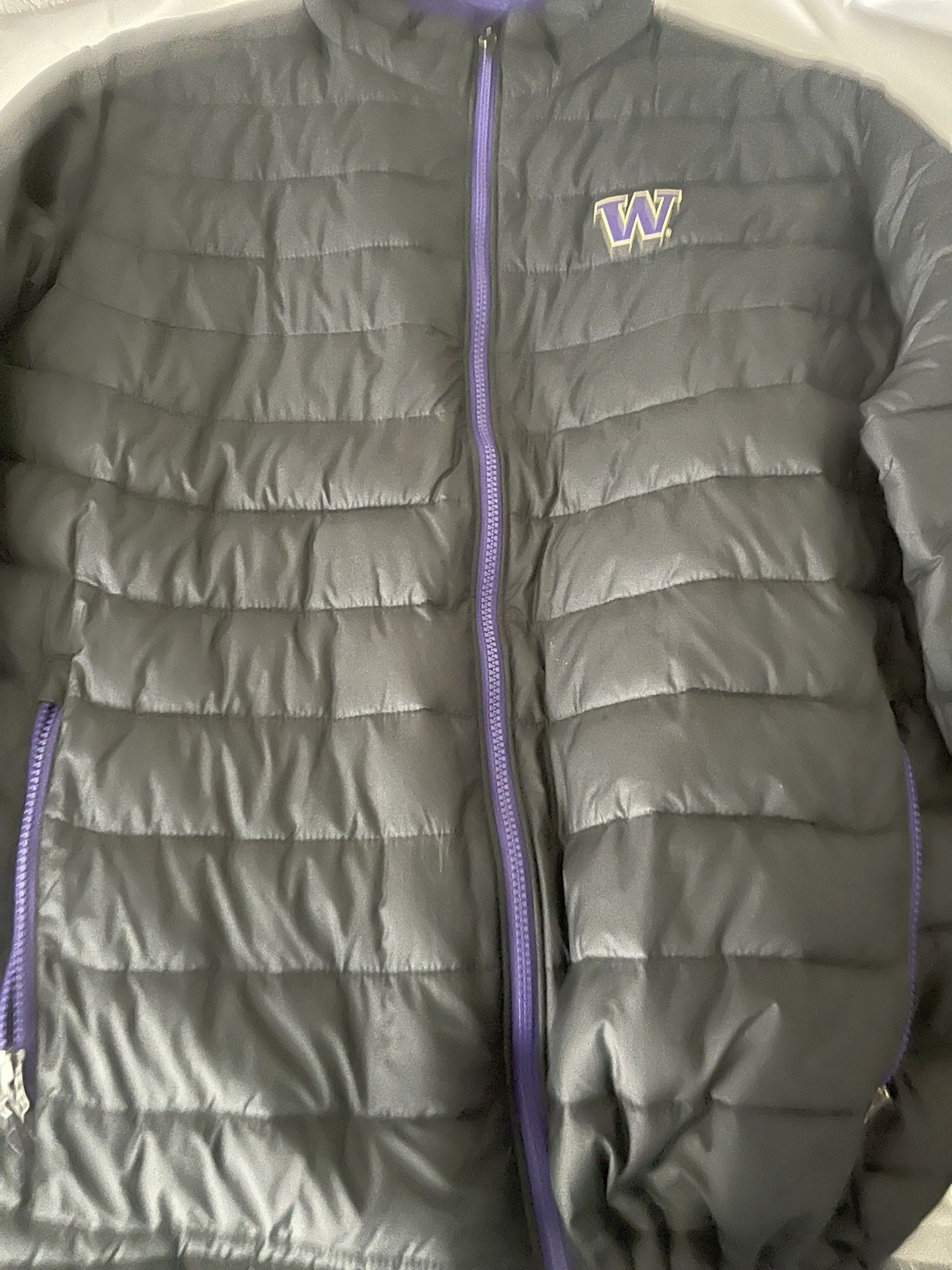 Size Large Columbia Huskies Jacket