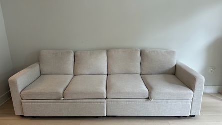 🚨 STEAL DEAL! Cream Convertible Couch/Sofa Bed – Must Go ASAP 🚨