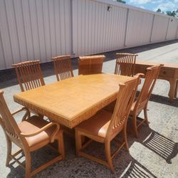 Extendable Dining Table Set