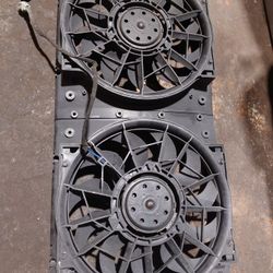 Derale 12in Dual Electric Radiator Fans