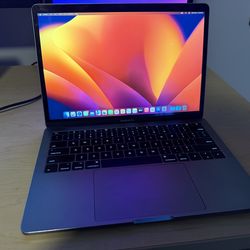 2017 MacBook Pro 13” – i5 / 8GB / 256GB
