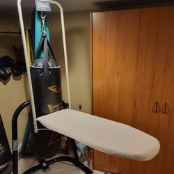 Portable ironing board