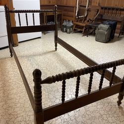 Antique Jenny Lind twin bed frame plus extra head and footboard 