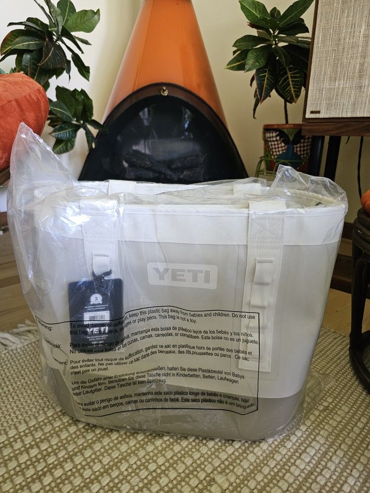 Yeti Cape Taupe 35 Camino TOTE BNWT