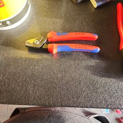 Knipex 95 12 160 Cutters