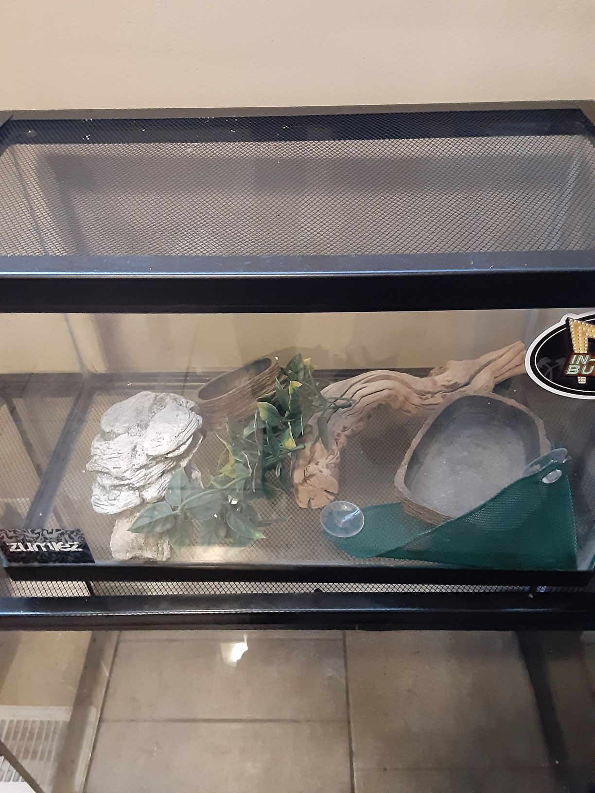 Ex lg tank & small tank 4 reptile with lights water food dish q